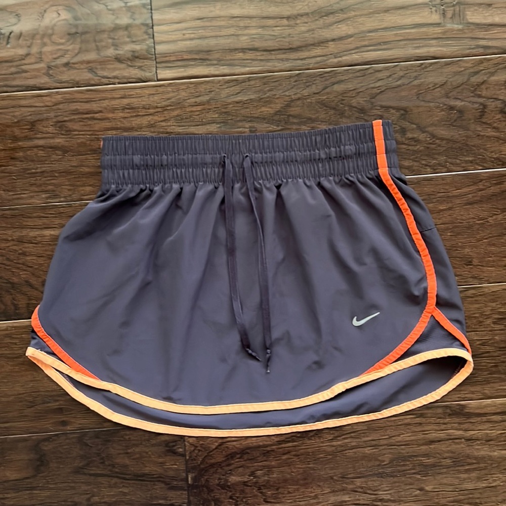 Nike golf tennis pickle ball skirt SO CUTE - I’ve washed this, Never Worn ! 💙🧡